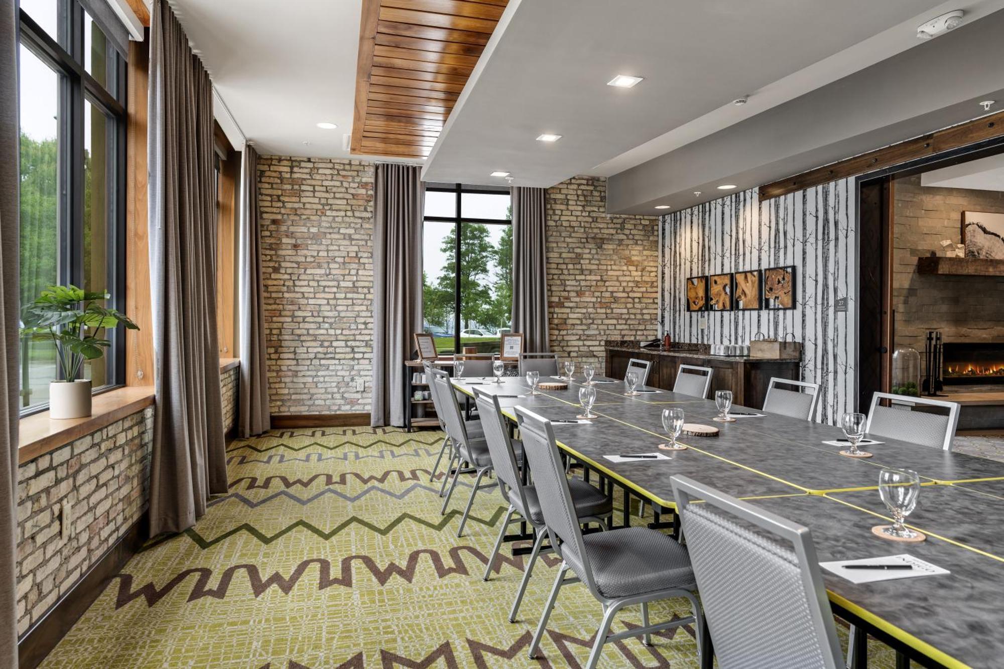 Hotel Indigo Traverse City By Ihg Kültér fotó