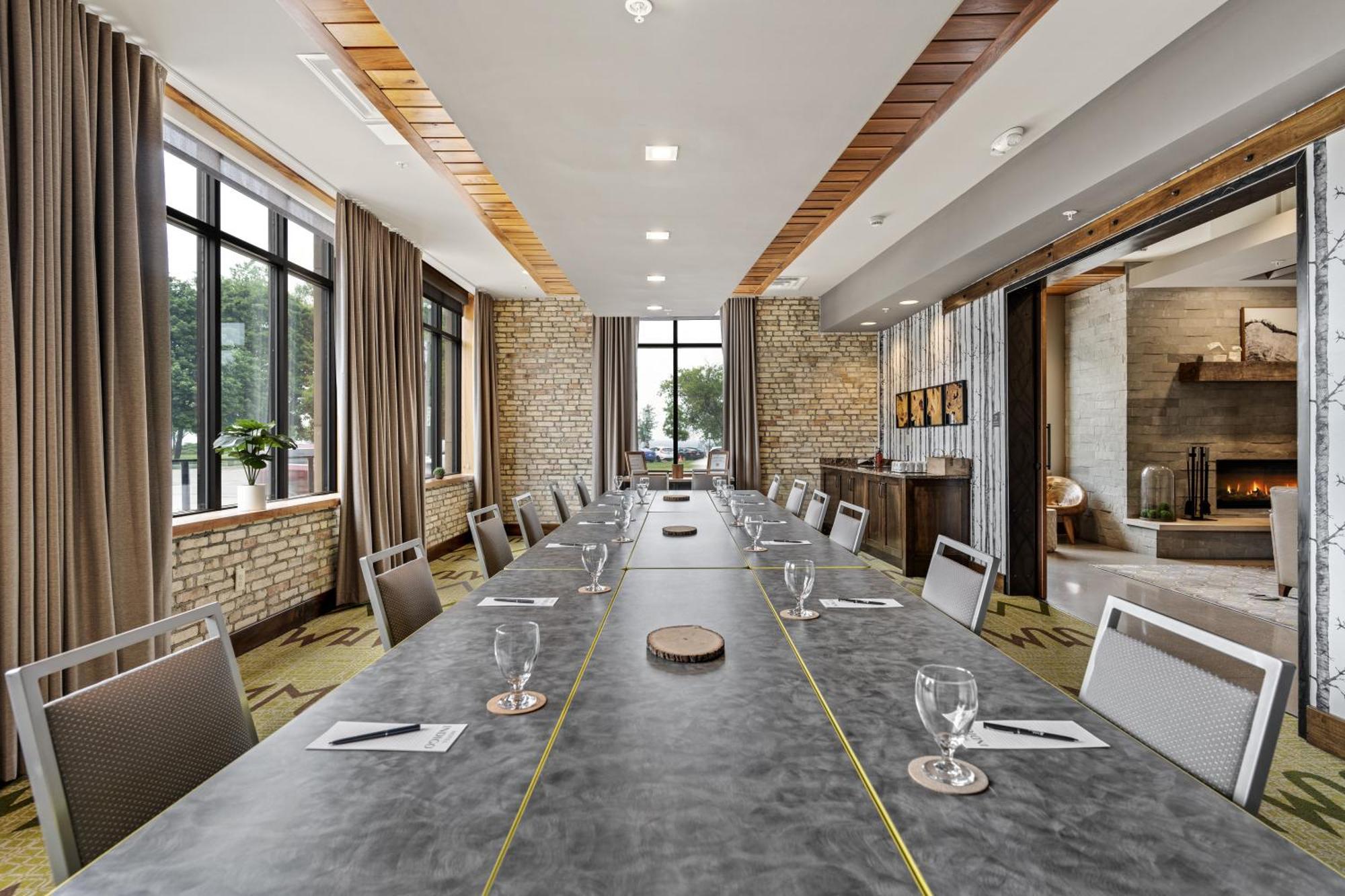 Hotel Indigo Traverse City By Ihg Kültér fotó
