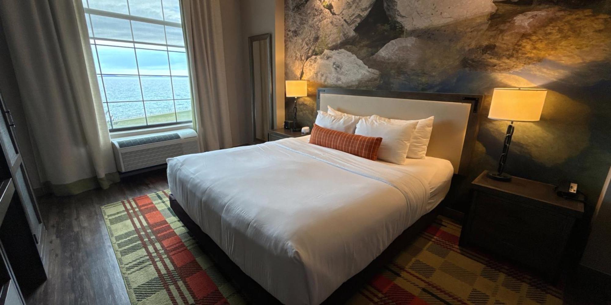 Hotel Indigo Traverse City By Ihg Kültér fotó